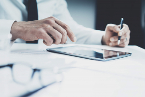 Sicherheitsaspekte beim Digital Workplace - verschiedene Geräte müssen sicher kommunierzieren.